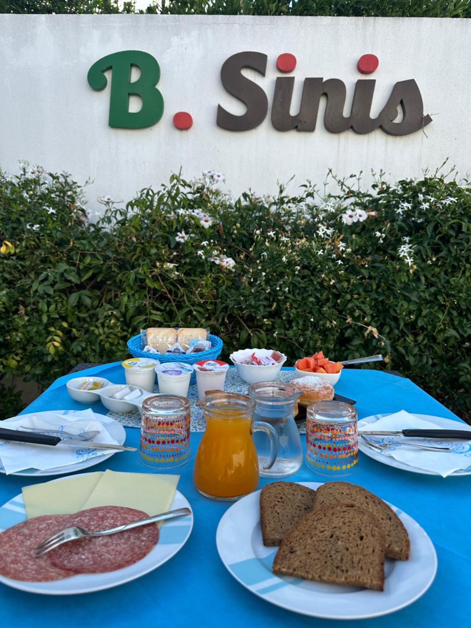 カブラス B. Sinis Bed & Breakfast エクステリア 写真